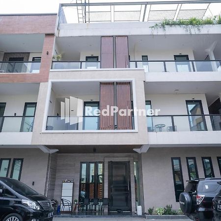 Yayah Rooms Bogor Syariah Mitra Reddoorz Exterior photo