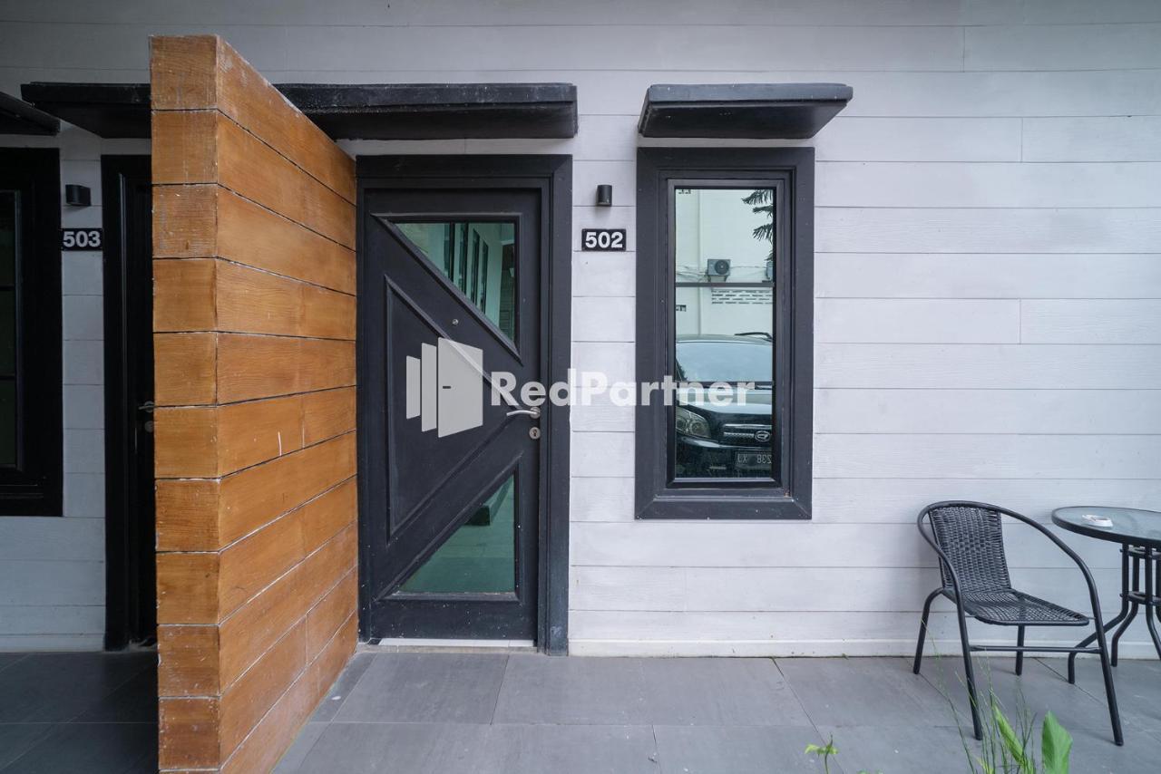 Yayah Rooms Bogor Syariah Mitra Reddoorz Exterior photo