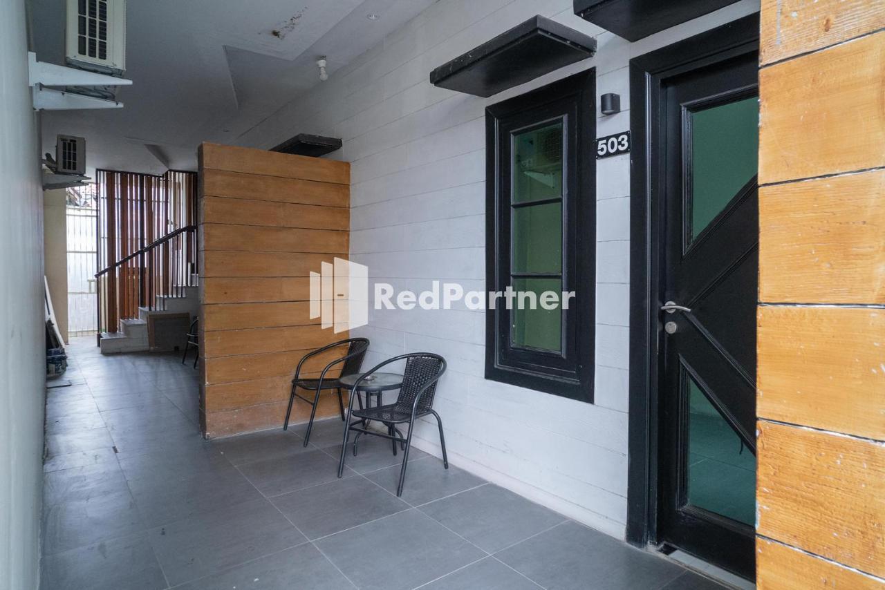 Yayah Rooms Bogor Syariah Mitra Reddoorz Exterior photo